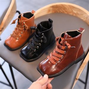 Meninas Martin Botas 2020 Outono Inverno Novo Crianças Cabeça Quadrado Botas de Couro Meninos Forma Bota Curta Plus Velvet Crianças Botas de Algodão