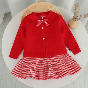 Meninas vestido de malha outono e inverno estilo estrangeiro xadrez de lã vestido terno dois pedaço de saia vermelha conjunto