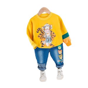 Sonbahar Kış Bebek Çocuk Giysileri Çocuk Erkek Kız Karikatür Uzun Kollu T-shirt Pantolon 2 adet / takım Toddler Moda Pamuk Suit Setleri LJ200916