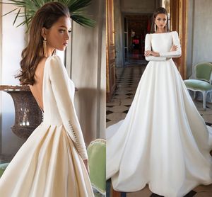 Hot Sale Långärmad Satin Bröllopsklänning 2021 Vintage Backless Princess A-Line Court Tåg Brud Grown Knappar Vestido de Marie