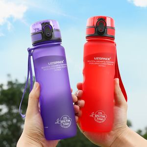 Uzspace Sport Water Flasche Direktes Getränk oder Strohfruchtfusselflasche 500 ml tragbarer und leckeres Gourde Plastik -Getränke BPA kostenlos 201105