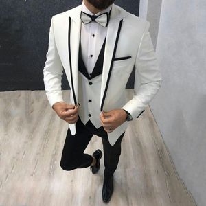 Custom Made Groomsmen Tepe Yaka Damat Smokin Beyaz Ve Siyah Erkekler Takım Elbise Düğün En İyi Adam Blazer (Ceket + Pantolon + Papyon + Yelek) L615