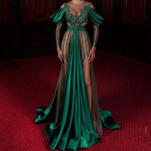 2020 Abiti da sera lunghi di lusso Elegante Stain V-nack Tulle Illusion Prom Gowns Crystal Formal Party Dress Vestido De Festa LJ201124