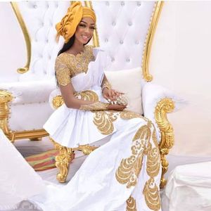 Saudyjska Arabia Dubai Suknie Wieczorowe White Sheer Długie Rękawy Syrenki Prom Dresses ze złotymi aplikacjami Sweep Train Robe de Soiree