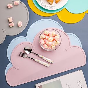 シリコーンの素敵な雲の形の赤ん坊の断熱食器カップマットプラセマット台所用品テーブル装飾パッド48 * 27cm