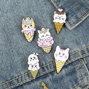 Brooches Pin for Women Cute Strawberry Cat Animal Enamel Girl Fashion Jewelry Accessories Metal Vintage Brooches Pins Badge Wholesale Gift