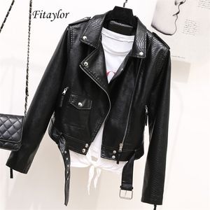 Fitaylor Herbst Faux Weiches Leder Schwarz Punk Jacke Mäntel Frauen Pu Faux Serpentine Moto Zipper Niet Kurze Outwear Mit Gürtel LJ201012