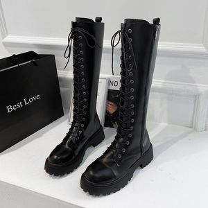 Женщины Combat Boots Antumn Женский Высокая платформа готические ботинки черные кожаные сапоги зашнуровать Женщины колено высокие сапоги 201019