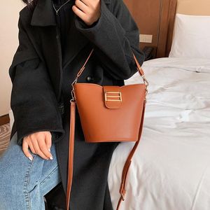 デザイナー - ファッション女性のバケツバッグ高品質PUレザーショルダーバッグ調整可能なショルダーストラップの女性の毎日のバッグ