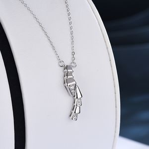 Snake charms halsband djur trendig europeisk stil kvinnor kedja damer hänge halsband för tjejer 925 silver smycken Q0531