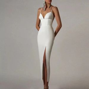 Proste spaghetti pasy osłona satynowa suknia ślubna dla kobiet 2022 Sexy Side Split Długość Długość Bridal Reception Gowns Summer Beach Bride Sukienki Robe de Mariage