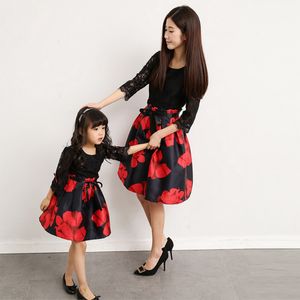 Mommy Daughter Dress Matching Outfits Women Girl Baby Clothes Party Mama Mother and Me Clothing Family Look Dresses Photography LJ201111