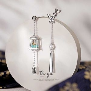 Thaya Women Earring Silver Needles Tassels Green Lantern Eardrop Exquisite s Dangle For Luxury Fine Jewelry 220121