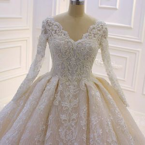 Luxury Ball Gown 2021 Wedding Dresses Full Long Sleeve Lace Beaded V Neck Bridal Gowns Vintage Plus Size robes de mariee2238