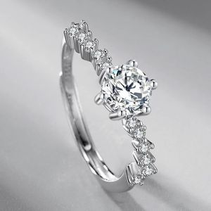 Estilo japonês e coreano S925 Simulação de prata Anel de Moissanite Mirco incrustado com diamante proposta cerimônia presente de jóias de luxo