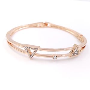 Bracelets de charme de créateurs classiques bijoux or rose triangle étoiles bracelet de diamant bijoux de mode bracelet de design de luxe pour les femmes cadeaux d'anniversaire fête de mariage