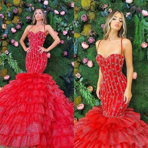 2021 Luksusowe kryształowe sukienki wieczorowe syrena warstwy Zamiatanie pociągu czerwony dywan sukienki spaghetti Strapy formalne suknie balowe
