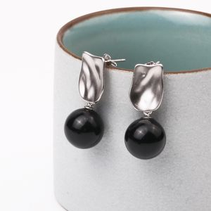 Höst och vinter origina stud 925 sterling silver svart agatörhängen kvinnlig enkel rund pärlor högkvalitativa konsistens nisch smycken