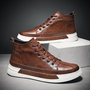 Mode Black Men's Leather Casual Flats Skor Körskor För Män Nya Märke Högkvalitativa Sneakers Flats%