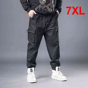Черные джинсы мешковатые мужчины большие размеры джинсовые брюки мода Harajuku скейтборд джинсы грузовые брюки мужские плюс размер 7xL карманный HA022 G0104