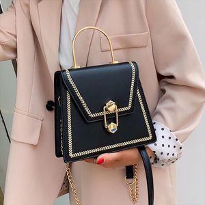 Designer- Metallhandtag Handväskor Kvinnor Crossbody Bags High Qualty Clutch Kvinna Purses Ladies Shoulder Messenger Bag