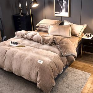 Flannel bedding set Crystal velvet Coral fleece winter duvet cover Keep warm bedsheet Double sided velvet pillowcases flat bed LJ201127