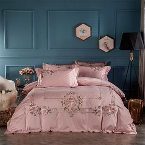 Dusty Pink Ricamo Fiori Set biancheria da letto di lusso Cotone egiziano Queen King size Set letto Copripiumino Set lenzuola Federe per cuscini T200706