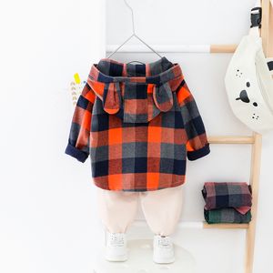 Vestiti del ragazzo del bambino Set camicia con cappuccio scozzese grande + pantaloni elastici Abbigliamento per neonati Primavera Autunno Bambini Outwear Taglia normale LJ200916