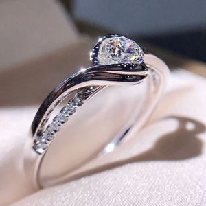Platinum Plating Ringen Zirkoon Koper Rhinestone Ring Dames Geometrie Band Shining Huwelijk Simplicity Sieraden Exquisite LYA L2