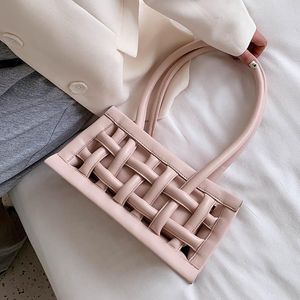 Сумки на плечо мода полые женские дизайнерские вязание сумки роскошные кожаные тканые мешок мессенджера дама большая емкость Tote 2021