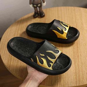 Hausschuhe Mode Flamme Hausschuhe Männer Sommer Outdoor Strand Sandalen Eva Design Indoor Badezimmer Schuhe Paar Rutschfeste Coole Rutschen Dicke Sohlen 220308