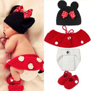 4PCS/セットハットショートパンツと靴下デザイン写真小道具新生児女の子男の子かぎ針編みのコスチューム写真衣装の衣装