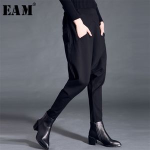 [Eam] 2020 새로운 봄 가을 높은 탄성 허리 블랙 포켓 분할 조인트 레저 느슨한 하렘 바지 여성 바지 패션 LJ201029