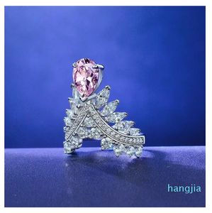 Anello di fidanzamento con anello di zaffiro regina corona rosa diamante