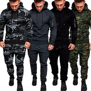 Casual Joggers Mens Tracksuits 2 Pieces Set Autumn Hooded+Pants Camouflage Suit Gym Zipper Sportwear Sweat Duits kläder