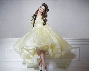 현대 짧은 밝은 노란색 공 가운 댄스 파티 드레스 차 길이 프릴 탑 레이스 긴 소매 특별 행사 드레스 소녀 미인 가운 2021 New