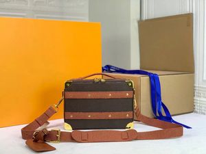 2022 Lyxig mode clamshell väska liten handväska dam känd märke designer messenger ba g axelväskor läder kedja ladys handväskor 21.5x15x7cm