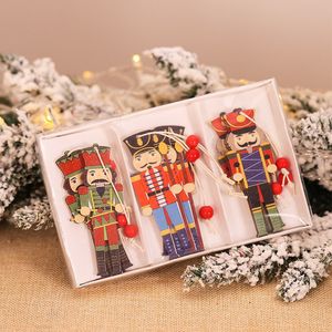 9 stücke Weihnachtsdekorationen Nussknacker Puppe Holzanhänger Walnuss Soldat für Baum Hängende Ornamente Neujahr Kinder Geschenk Weihnachten Y201020