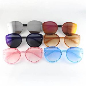 Moda limpa grande rodada gato olho óculos de sol kids size óculos com cores de tamanho grande lentes legal meninos e meninas óculos