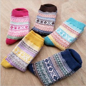 Wolle Socken Winter Frauen Warme Socken Mode Bunte Dicke Socken Damen Mädchen weiche Wolle Casual nationalen stil weiche Socke