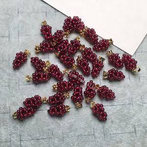 100st mm Mini Natural Garnet Crystal Stone Handväv Vin Röd Grape Form Charms Pendant W K Guldpläterad Lås för halsband Örhänge