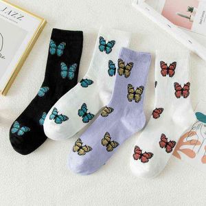 Women Breathable Sports Socks Butterflies Sexy Girl Football Socks High Over Comfortable Cotton Medium Stockings Lady Warm Socks Y1222