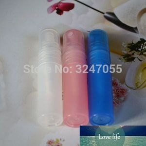 3ml 10/30/50/100 pcs mini frasco de perfume plástico plástico de plástico, pequeno atomizador de perfume de névoa azul, recipiente de amostras cosméticas