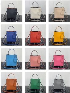 High-quality women's bags, leather handbags, sheepskin lining, adjustable shoulder straps, metal accessories, essential for high-end goddess