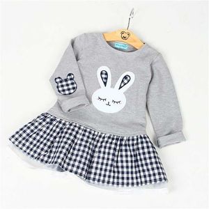 Hoge Kwaliteit Lente Baby Meisje Kleding Jurk Lange Mouw Cartoon Embroiderie Bunny Princess 3 Designs 40 220121