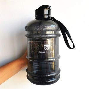 تضمين الحياة 2.0l سعة كبيرة اللياقة التخييم الرياضة زجاجة المياه الحرة bpa فليب غطاء الشرب ميناء 70oz الصالة اليدوية handgrip غلاية 201221