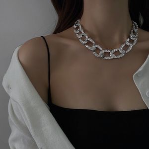 Hög känsla av överdrift kubansk kedja full diamant halsband kvinnlig ins lätta lyxvatten märke clavicle chain temperament choker