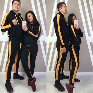 Couple Casual Tracksuit Hoodies+Pants Set Large Size Sports Suit Fashion Casual Pullovers Sportswear Women and Men's Suits Y1221