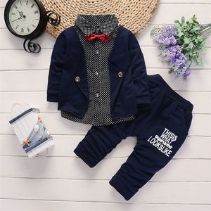 Baby Boy Ubrania Wiosna I Jesień Nowe Ubrania dziecięce Lapel Polka Dot Koszula Dwuczęściowy garnitur Boy Casual Długi Sleeved Garnitur LJ201023