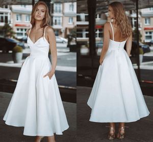 2021 Boho Satin Krótkie suknie ślubne Długość kostki Spaghetti Backless Beach A Line Bride Suknie z kieszeniami Proste Vetsidos de Novia Al8388 \ t